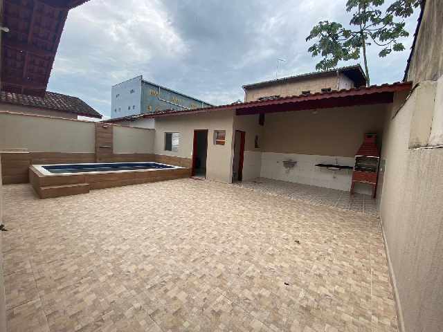 Foto 4 - Lote inteiro com piscina e churrasqueira